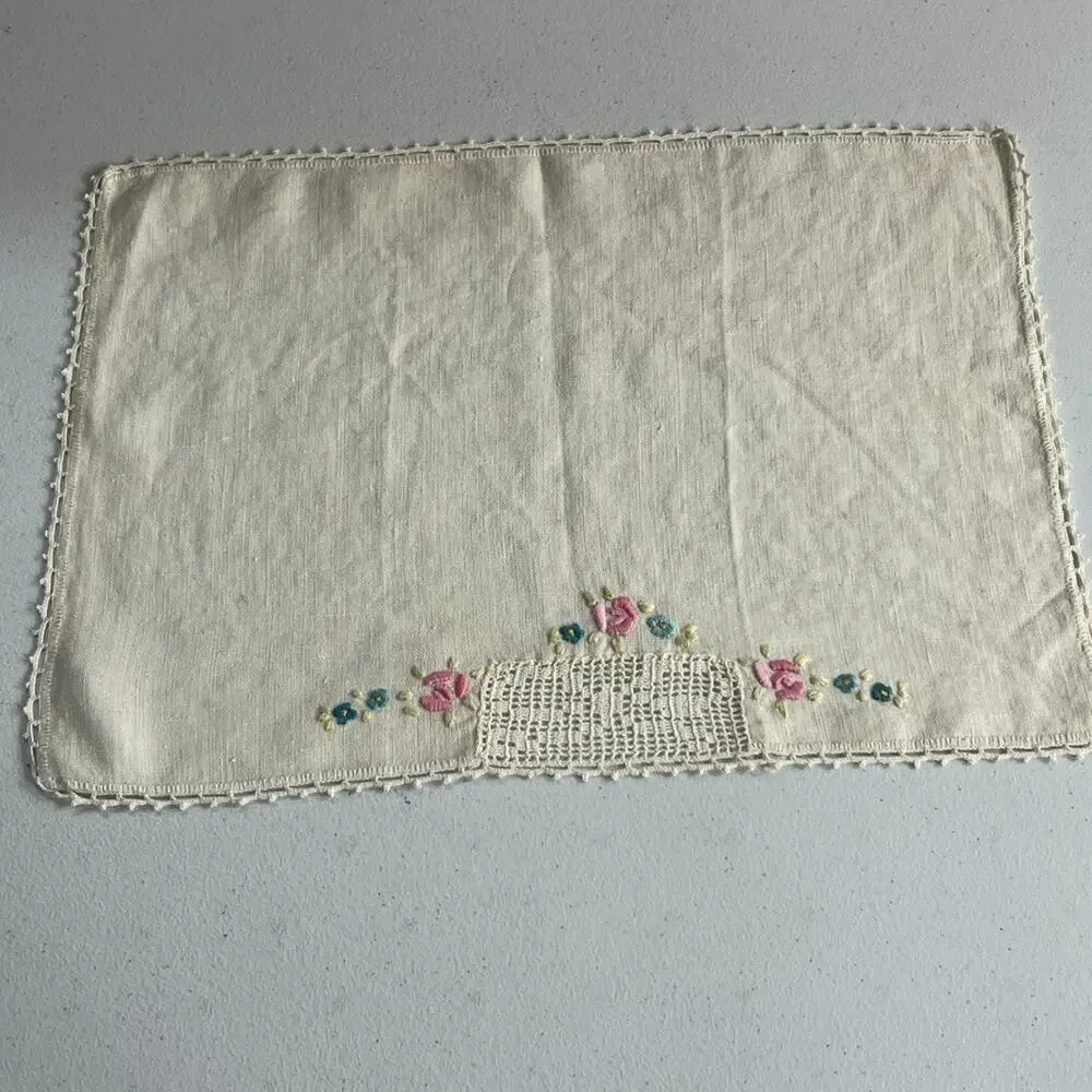 Vintage Ivory Napkins Set of 8 Embroidered Flowers Crochet Two sizes